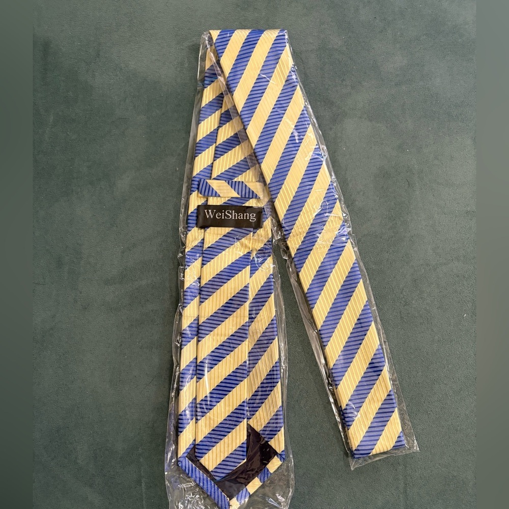 Men's Classic Yellow and Blue Striped Tie